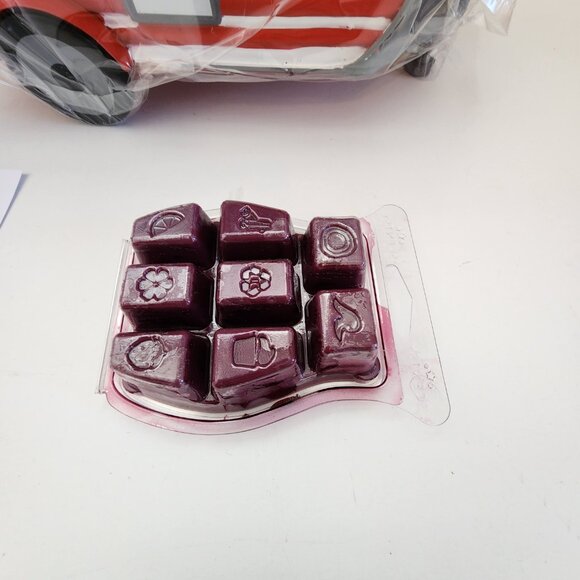 NIB Scentsy Red, White, & Blue Land Of Liberty ( 4th Of July ) Camper Wax Warmer - Picture 3 of 3